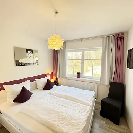 Wilhelmine - 04 Mit Balkon